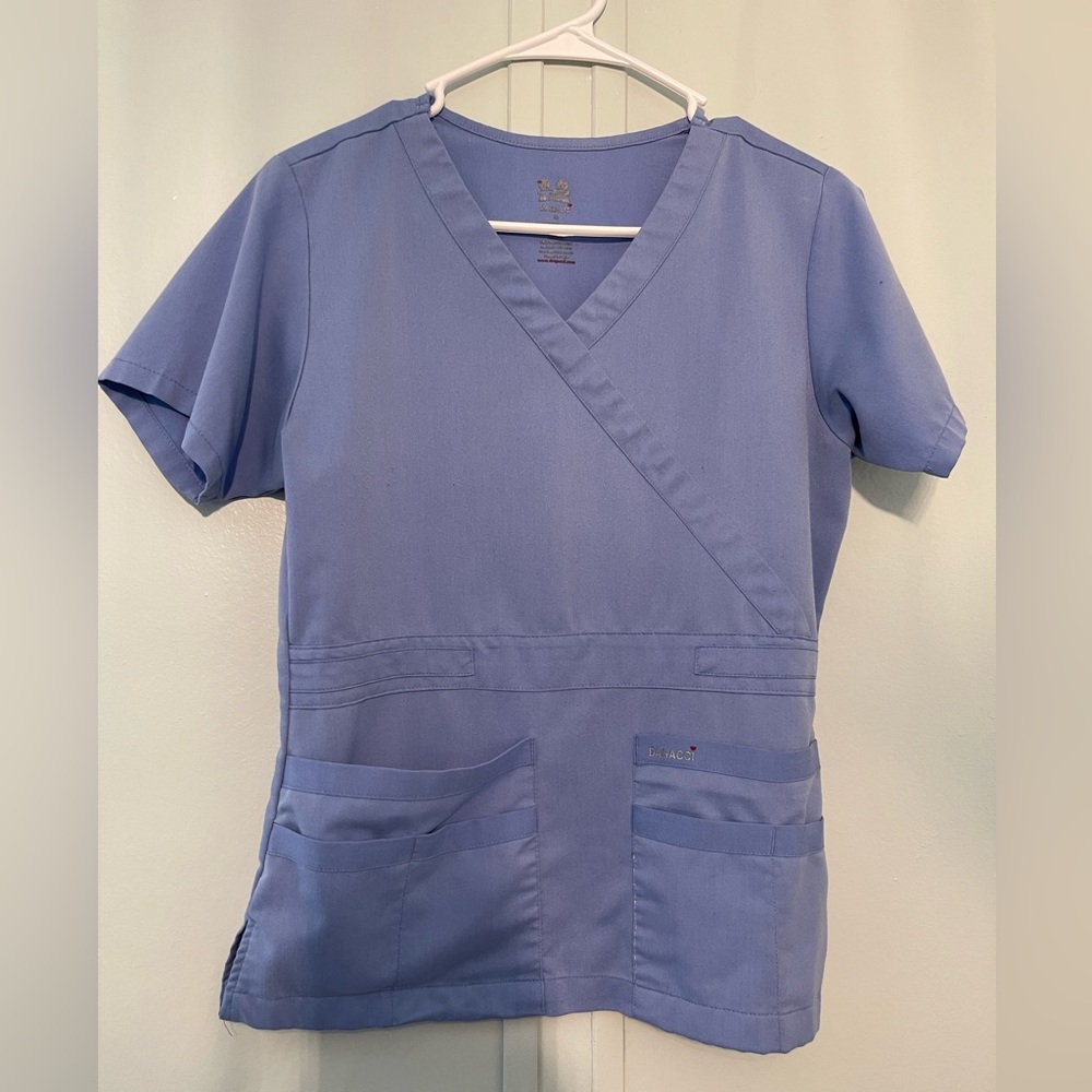 Dagacci Scrub Set Top & Pants size extra small Light Blue